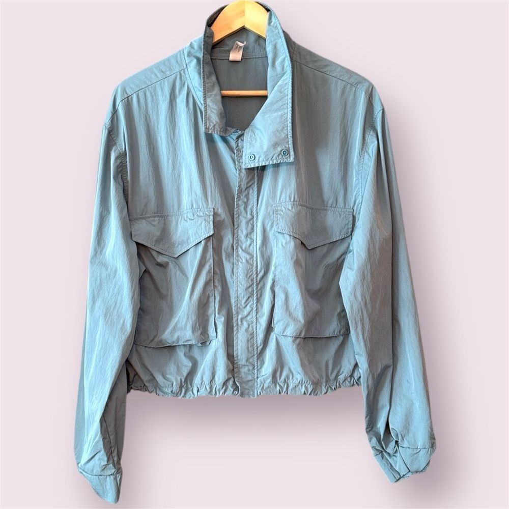 YOGALICIOUS Radiant Commuter Windbreaker